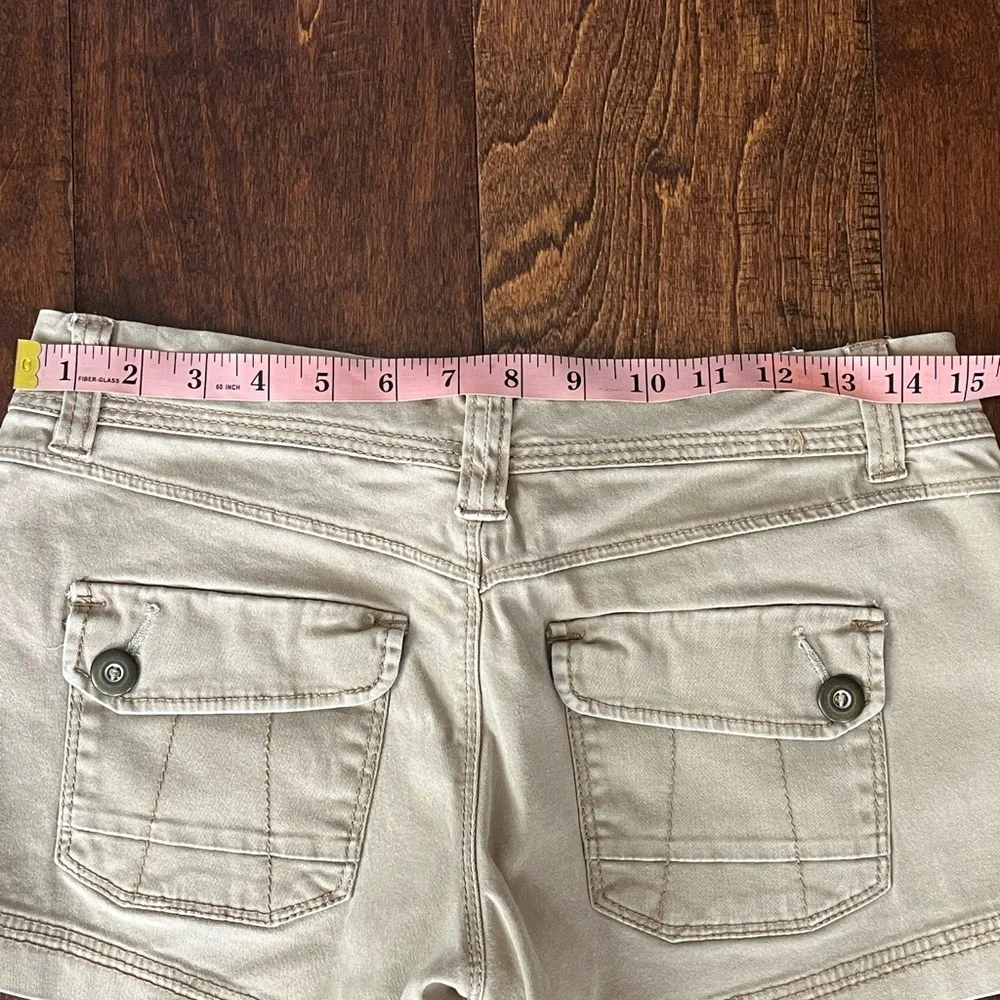 UNIONBAY Tan Shorts Size 5 - Picture 3 of 4